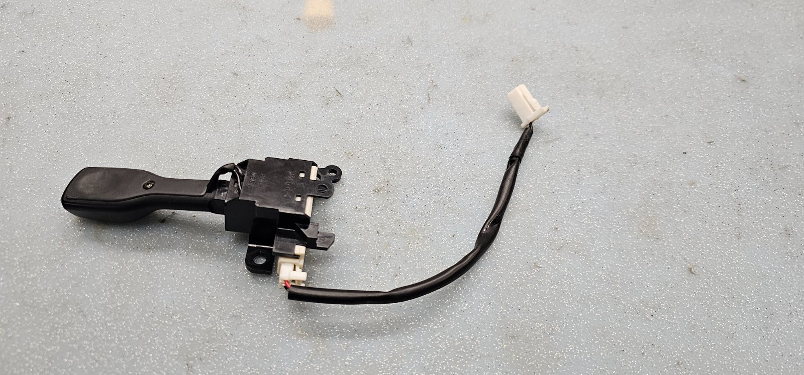 🔥04-22 RAV4 Prius Corolla 4Runner Steering Wheel Cruise Control Switch Black