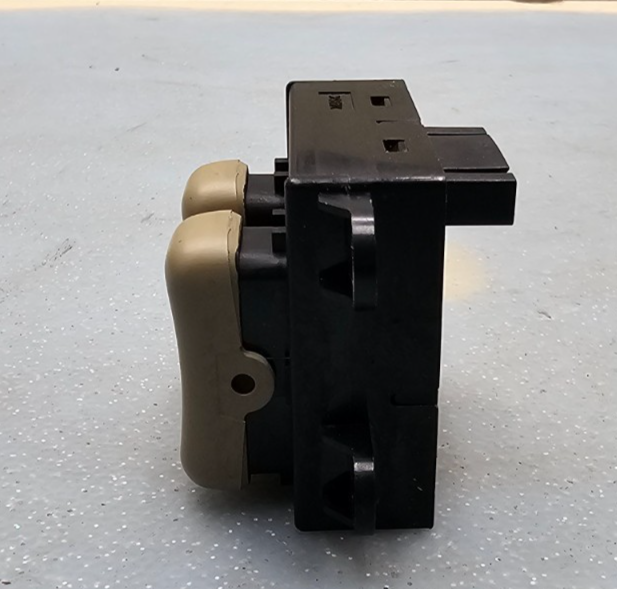 🔥05-11 Lucerne Cadillac STS GM Moon Sun Roof Sunroof Light Switch Assembly