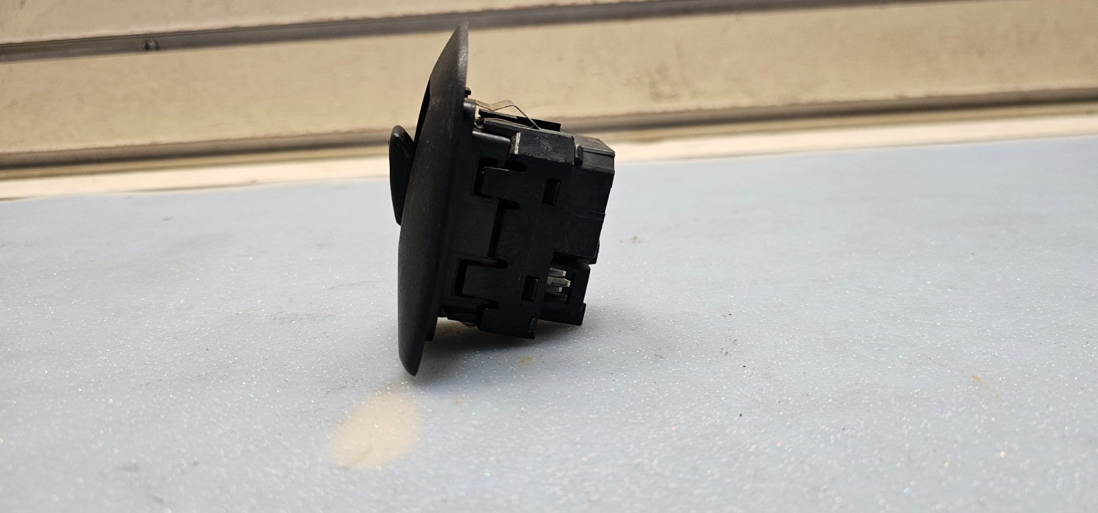 🔥03-06 Silverado Tahoe Suburban Yukon Sierra Left Rear Window Door Switch Black