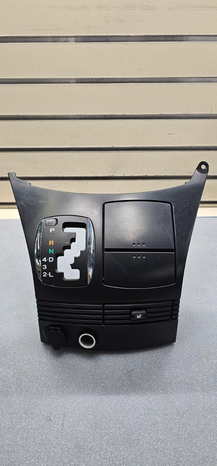 🔥04-10 TOYOTA SIENNA Center Console Gear Shifter Shift Bezel Cup Holder Black