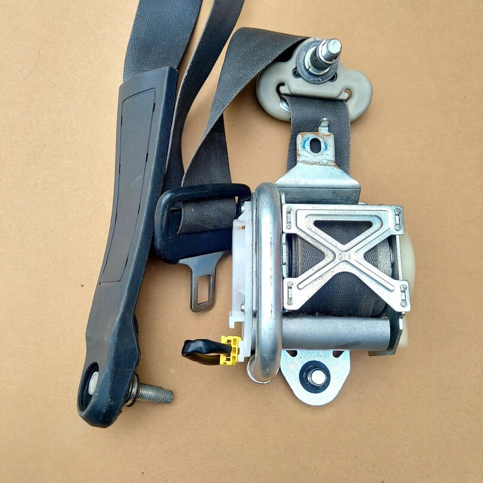06-11 Honda Civic 4 Door Sedan Left Driver Seat Belt Retractor Assembly Gray OEM