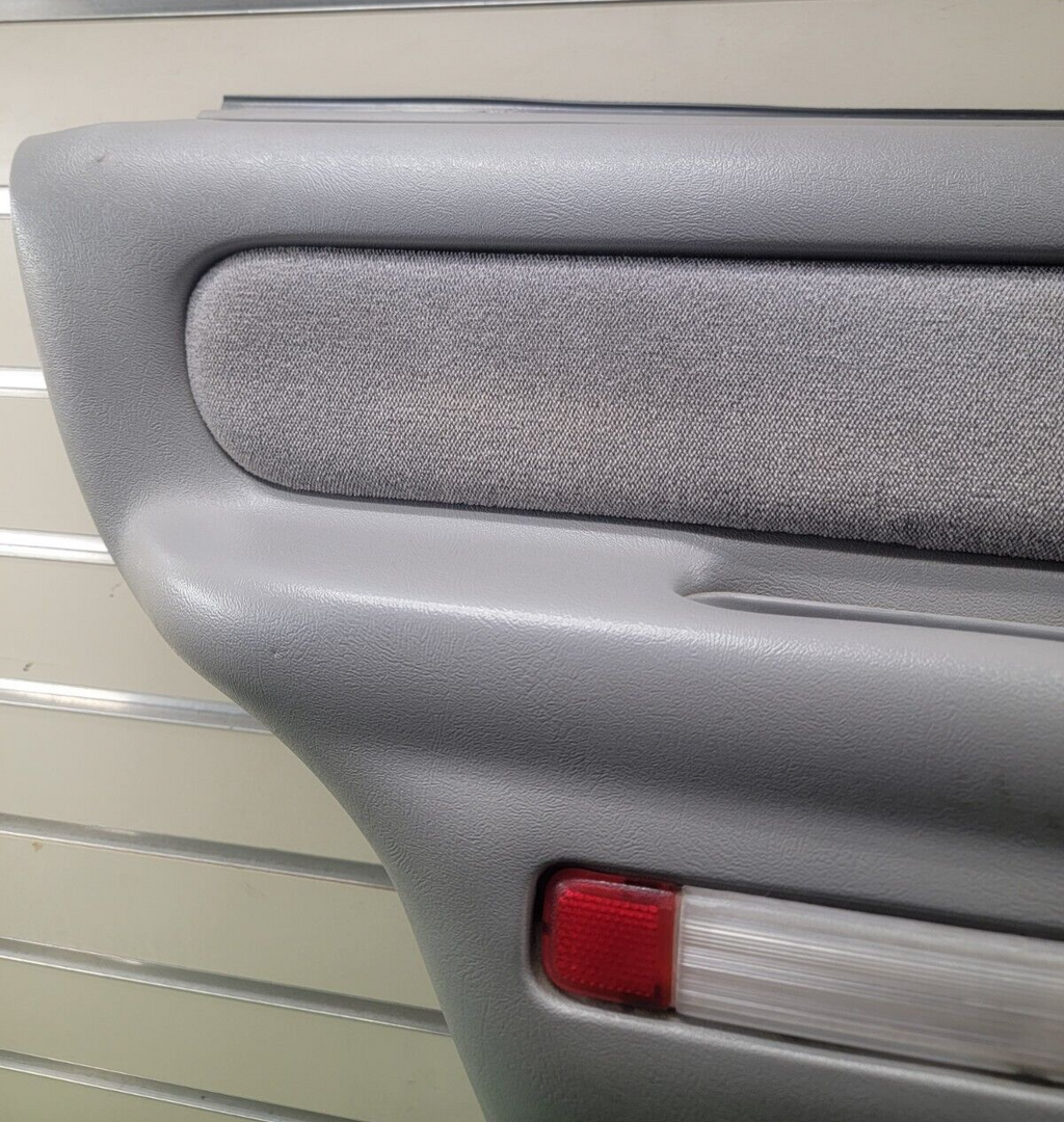 🔥1995-1999 Chevy GMC Silverado escalade DOOR PANEL Rear LEFT Auto LIGHT GRAY D2