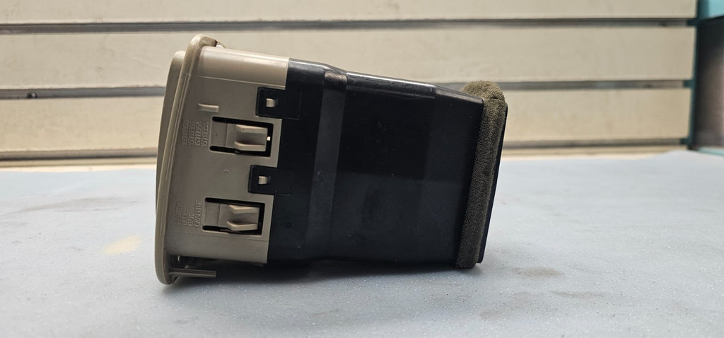 🔥99-06 Silverado Sierra Right Passenger Dash A/C HVAC AC Heater Air Vent Tan