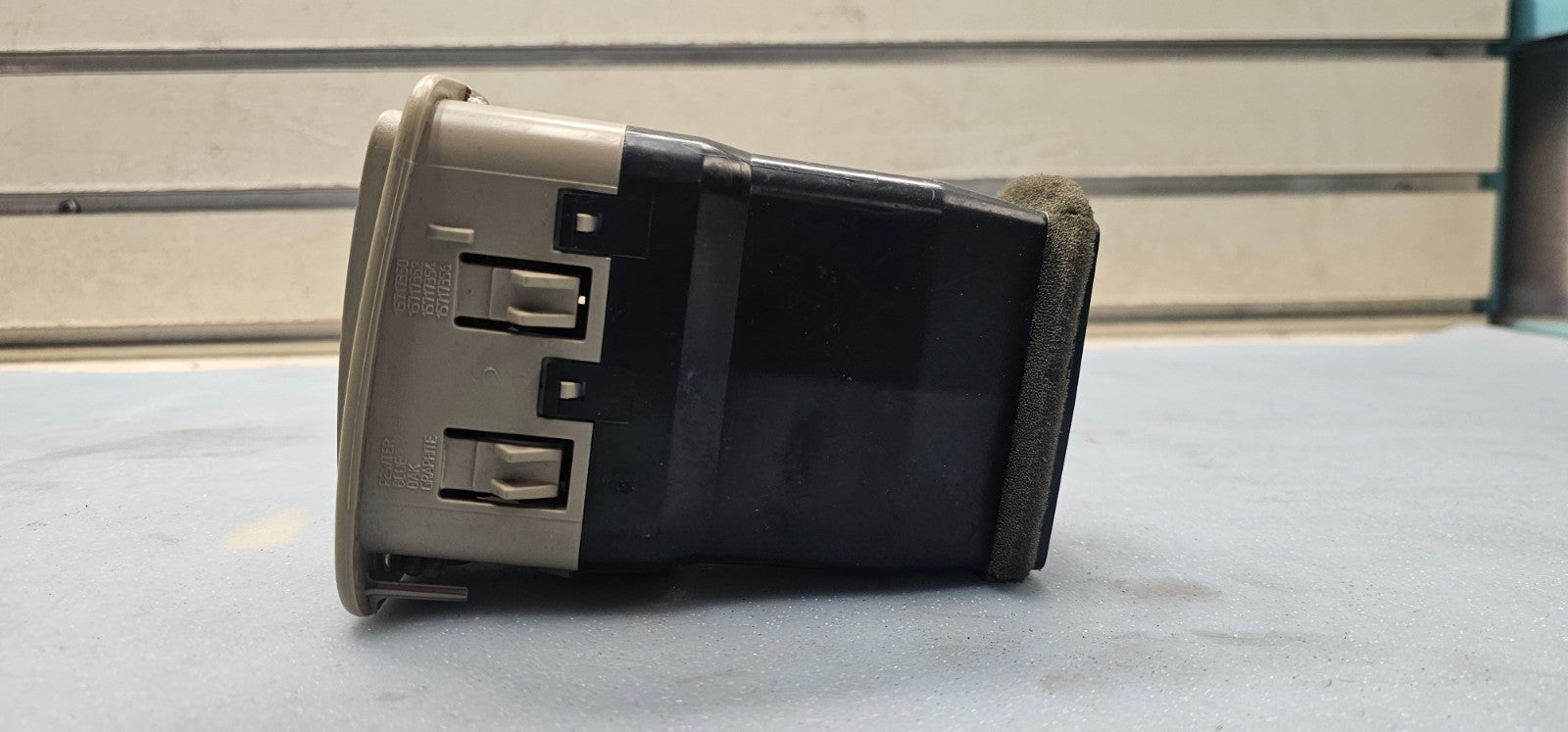 🔥99-06 Silverado Sierra Right Passenger Dash A/C HVAC AC Heater Air Vent Tan