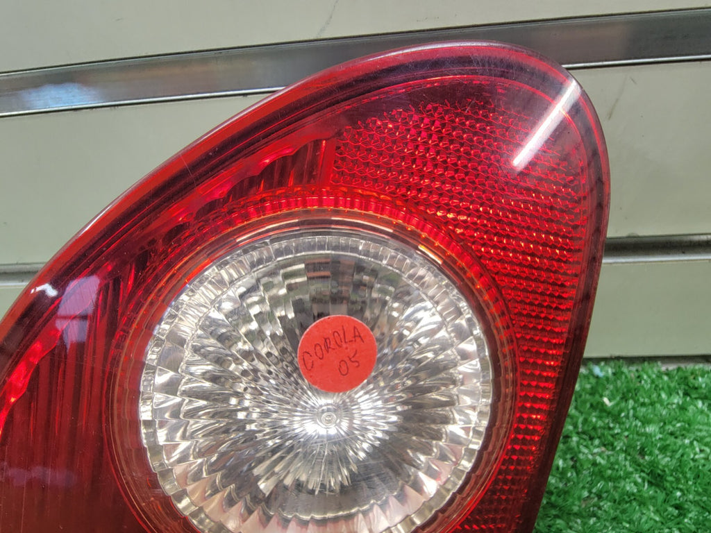 🔥03-08 Toyota Corolla Left Driver Side Tail Light Lamp Assembly Chrome Mounted