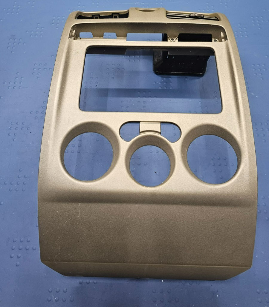 🔥04-12 COLORADO CANYON CENTER DASH FM RADIO STEREO DISPLAY BEZEL PANEL SILVER
