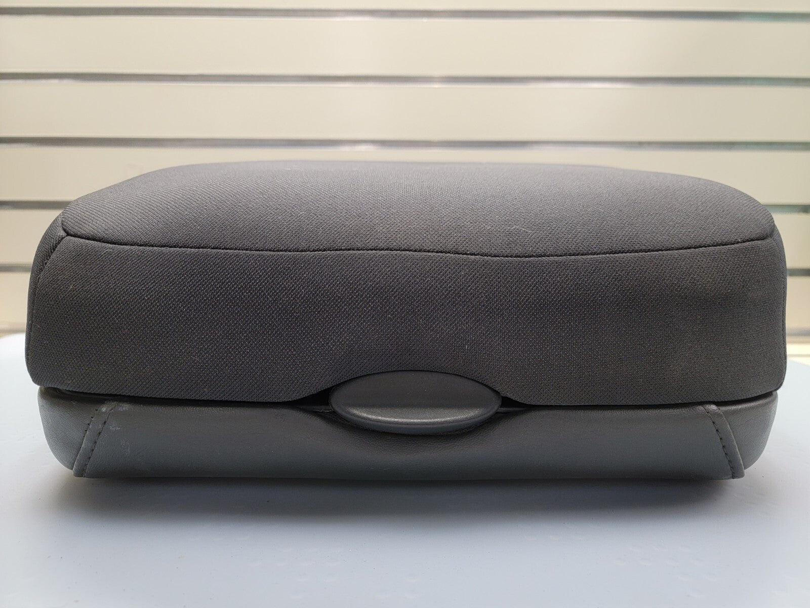 🔥02-08 Dodge RAM Center Console Jump Seat ARMREST Cover Lid Leather Black JS7