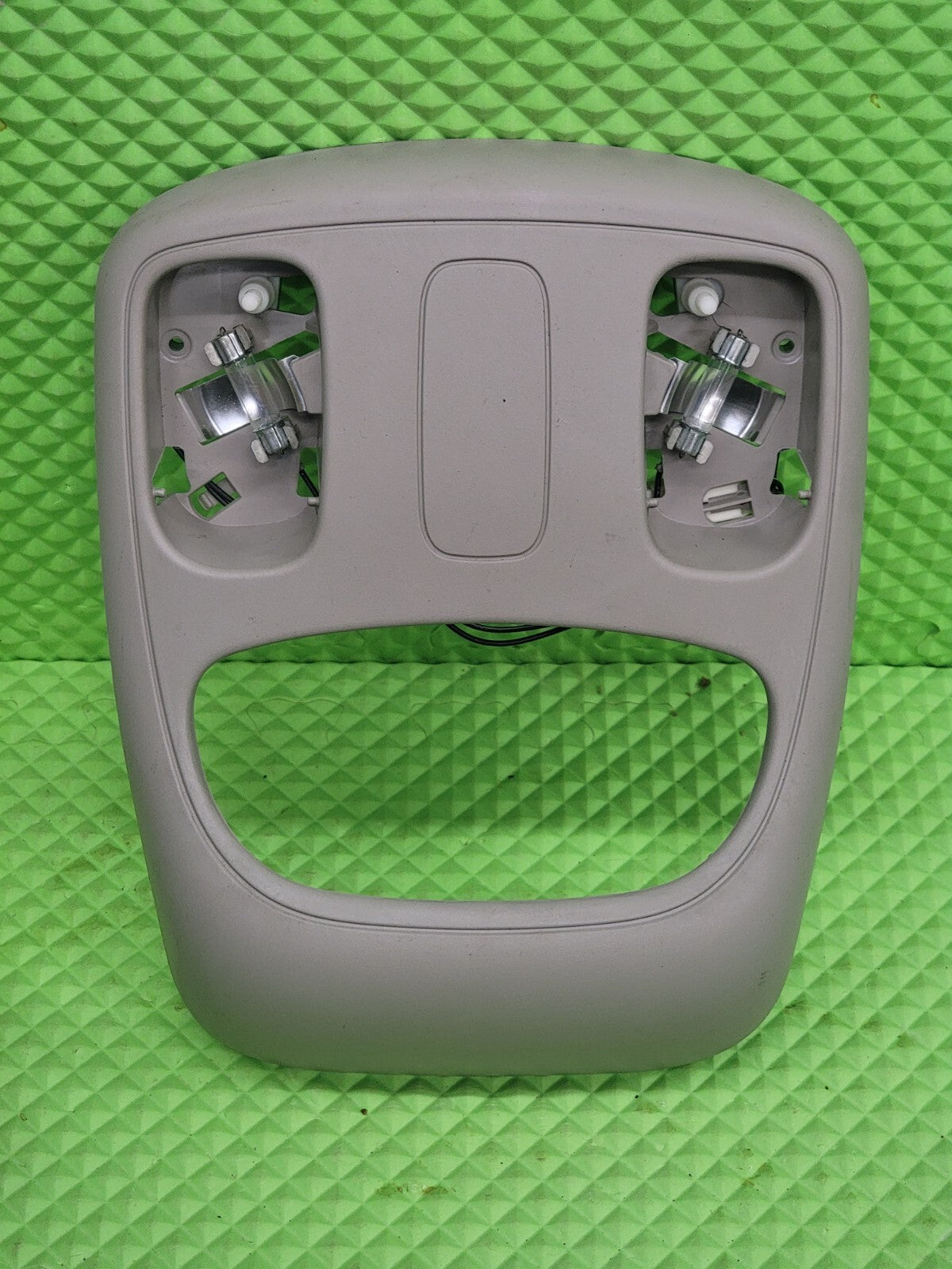 🔥2002-2005 Dodge Ram 1500 OverHead Console Map Dome TAN