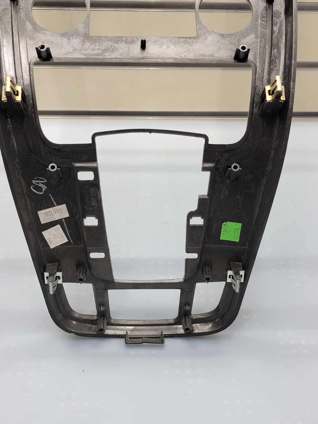 07-09 Chevrolet Equinox Center Dash Radio Climate Bezel Surround Trim silver