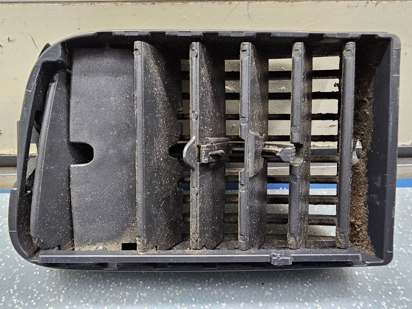 🔥02-05 Dodge RAM CENTER DASH LEFT Heater Air Vent Filter Conditioner GRAY VT7