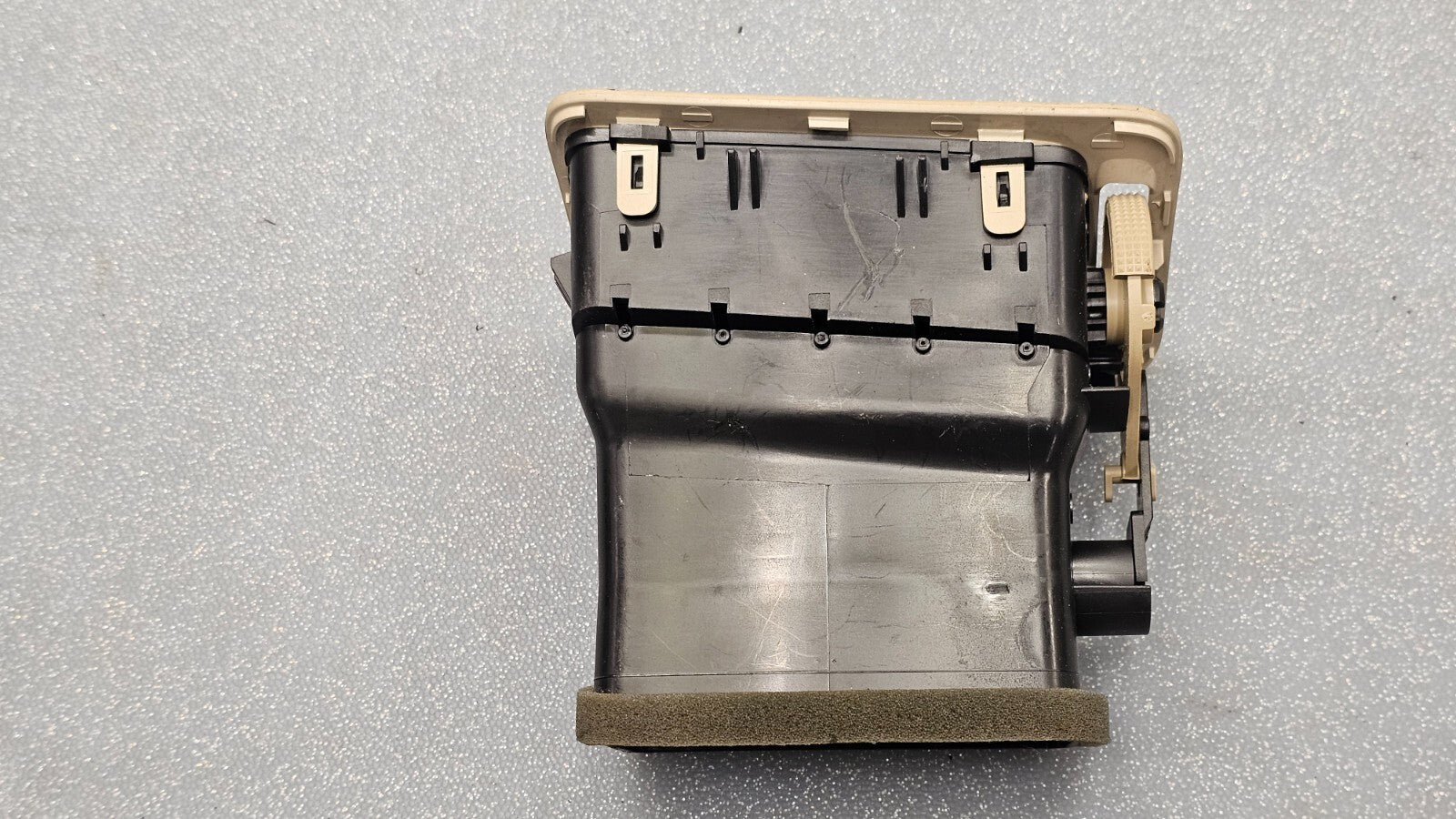 🔥06-11 Buick Lucerne Dash Air vent Heater Conditioning Right Passenger Tan OEM