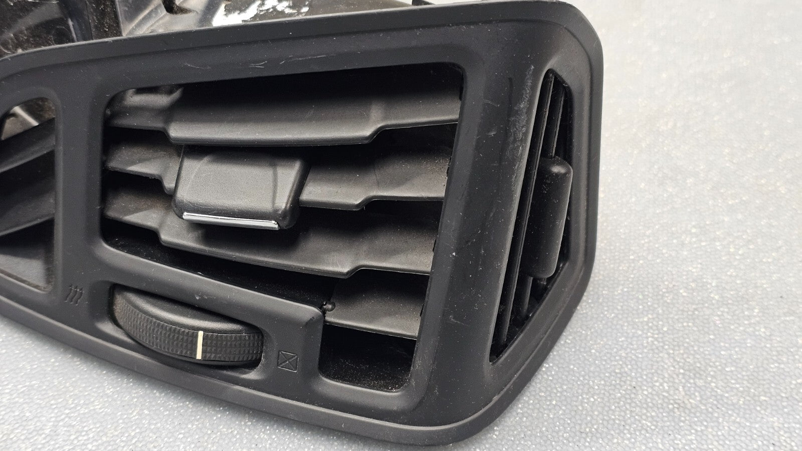 🔥13-19 Ford Escape Dash LH Left Driver Air Vent Heater AC A/C Panel Black
