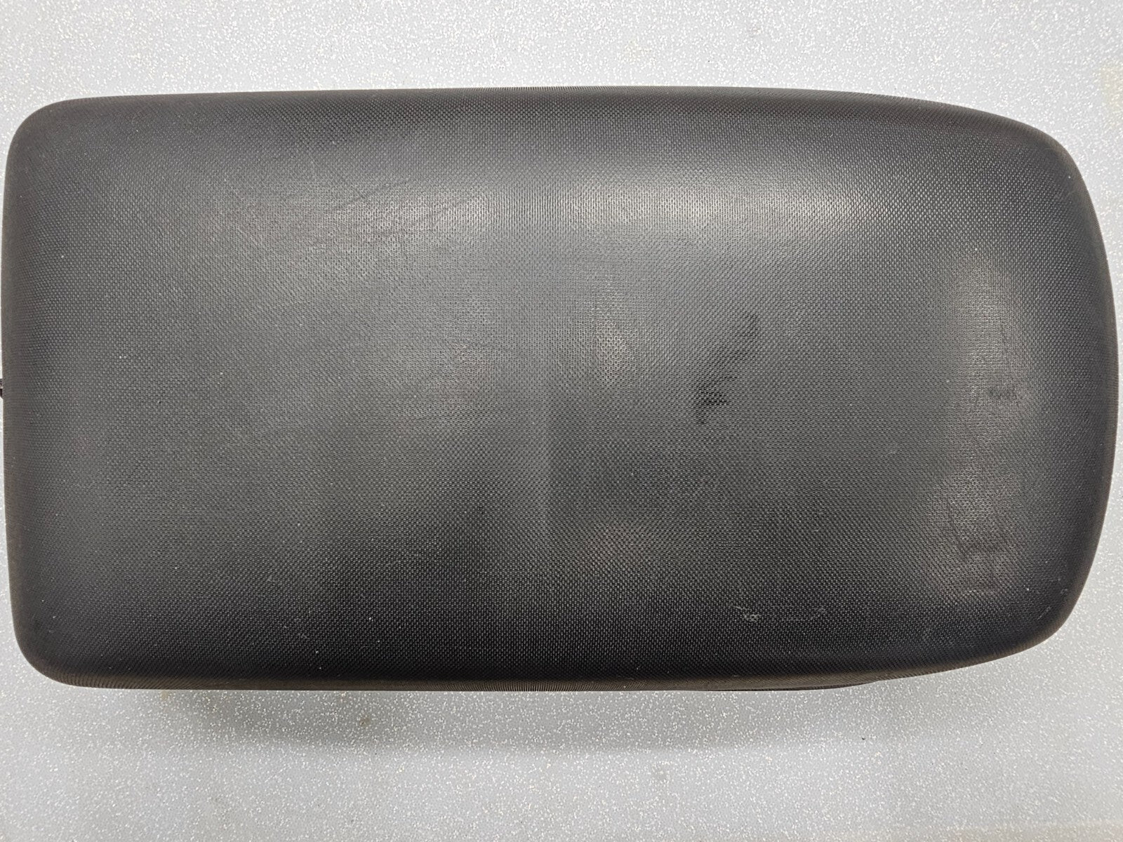 🔥04-11 MITSUBISHI ENDEAVOR CENTER CONSOLE LID ARMREST TOP COVER ASSEMBLY BLACK