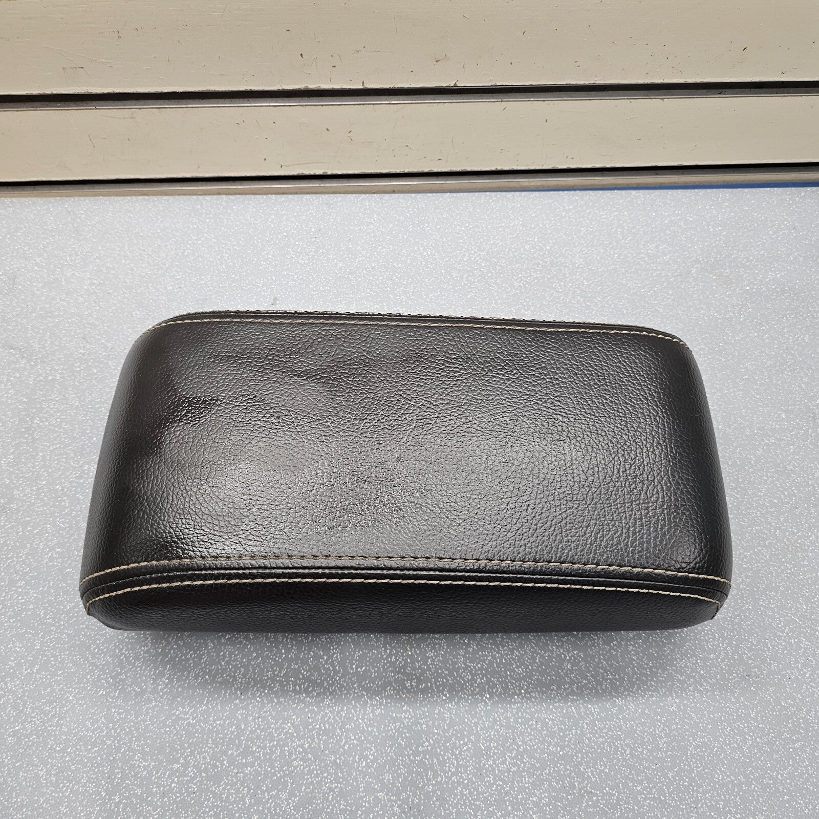 10-12 Fusion Milan Front Center Console Lid Armrest Cover Top Pad Assembly Black