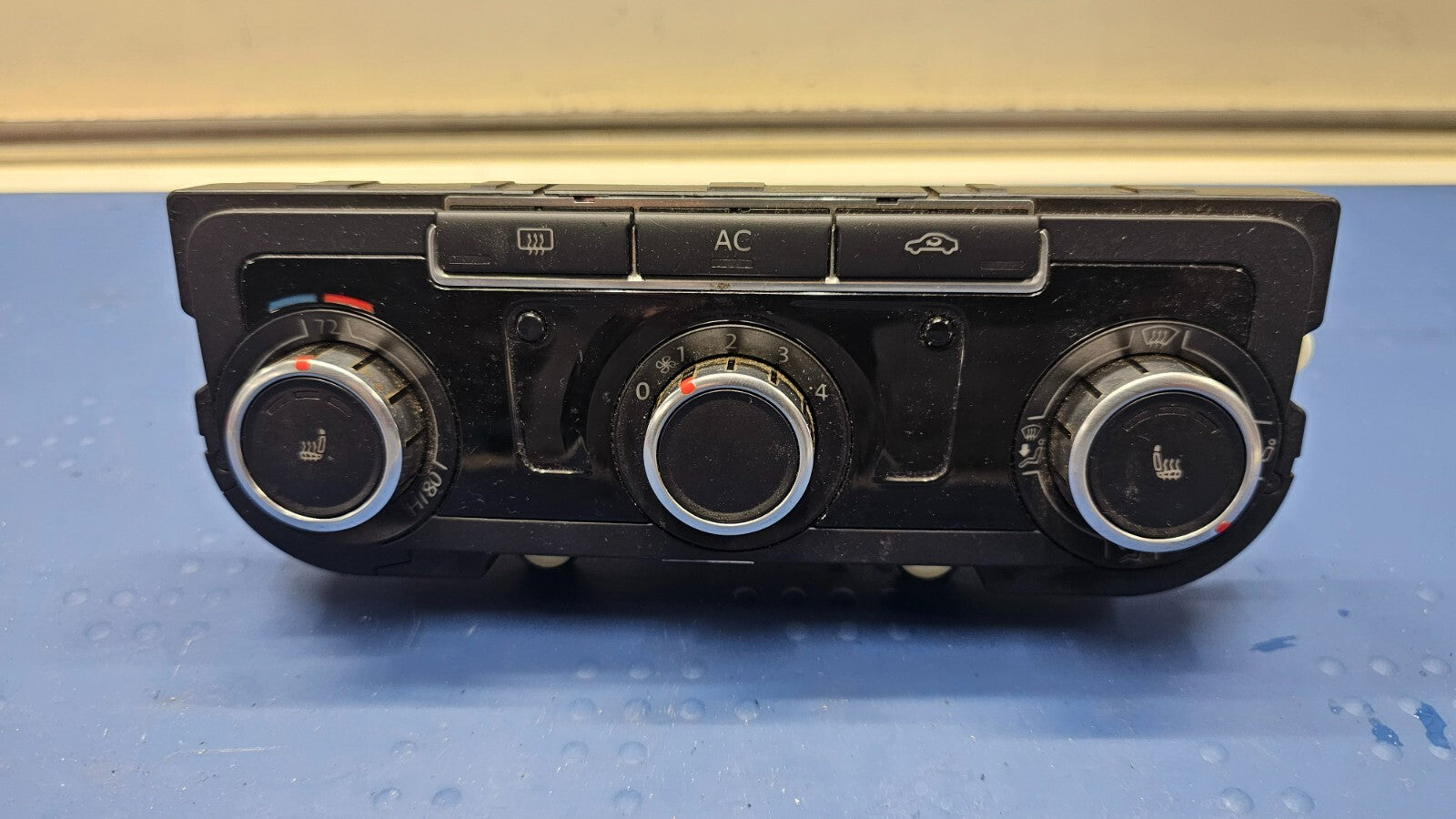 10-14 Volkswagen GOLF Dash AC Heater Temperature Climate Control Air Conditioner