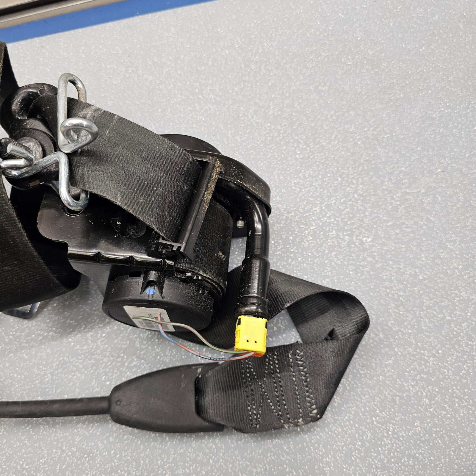 🔥2013-2015 Ford Focus Front Left Driver Seat Belt Retractor Assembly Black OEM