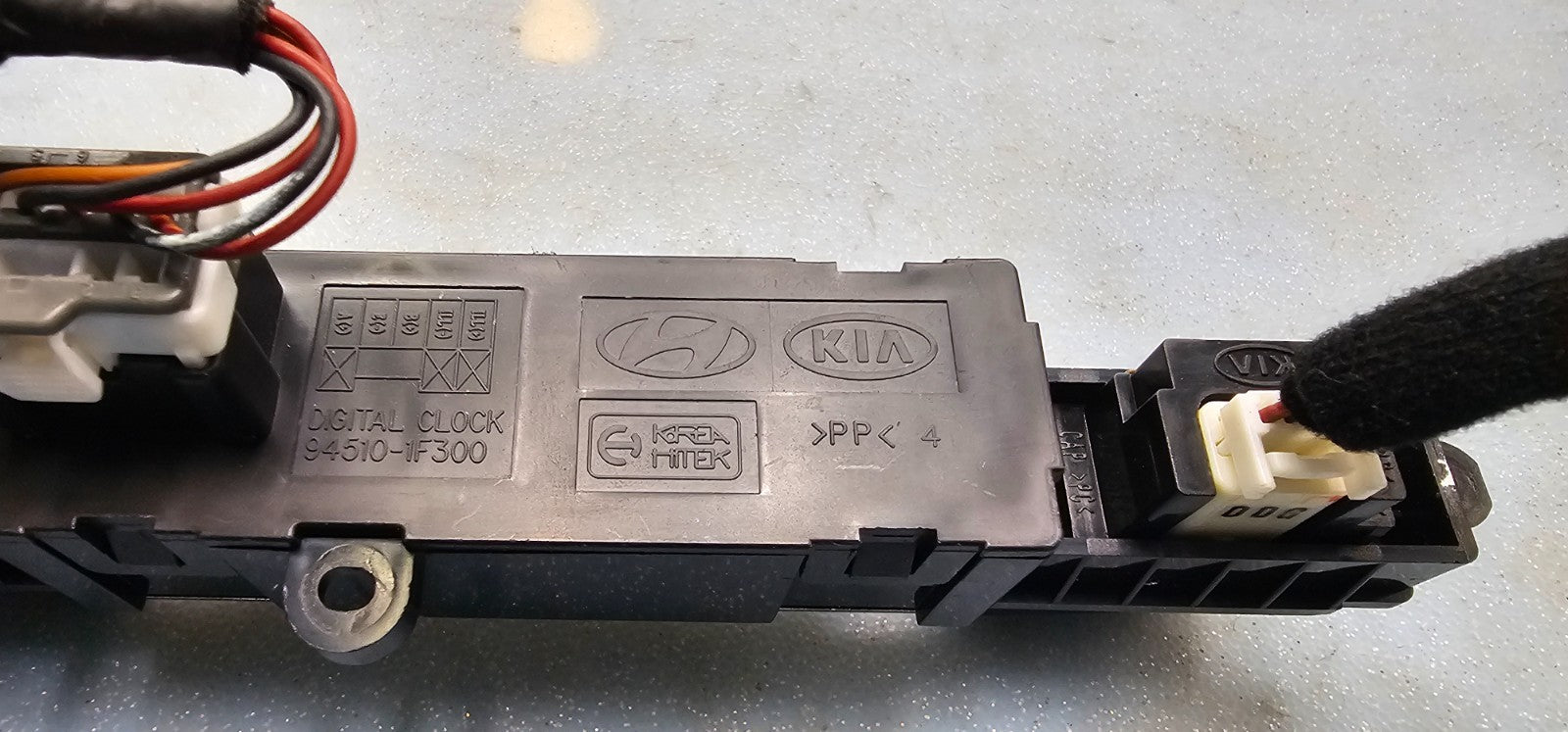 🔥06-10 Kia Sportage Hazard Switch Control Dash Digital Clock Display Time Black
