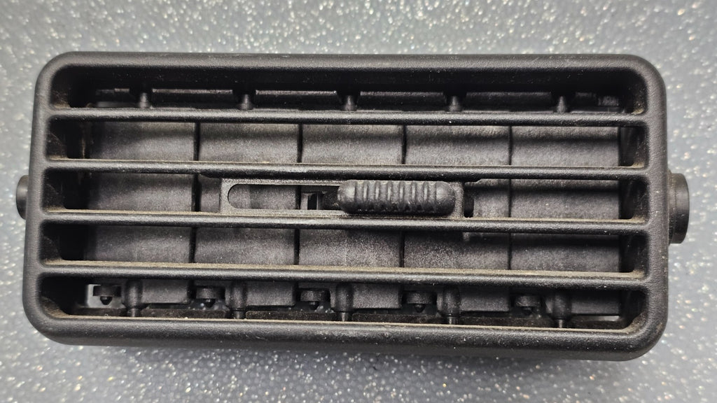 🔥05-07 FORD FOCUS CENTER DASH A/C AC HVAC AIR VENT HEATER PANEL BLACK