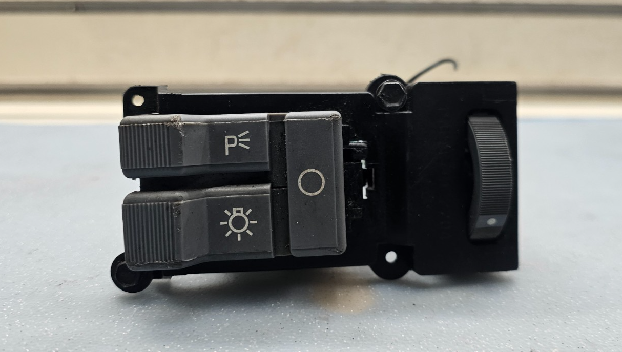 🔥88-94 Blazer C1500 K1500 YUKON  Interior Lamp Switch GRAY