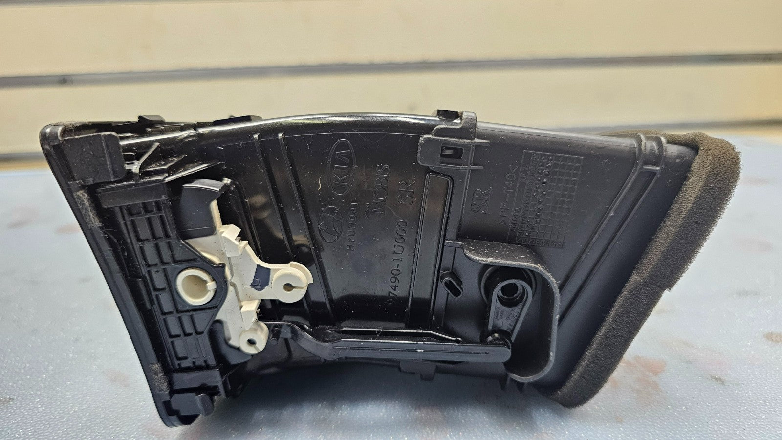 🔥11-13 Kia Sorento Dash Right Passenger A/C Heater Air Vent Duct Grille OEM
