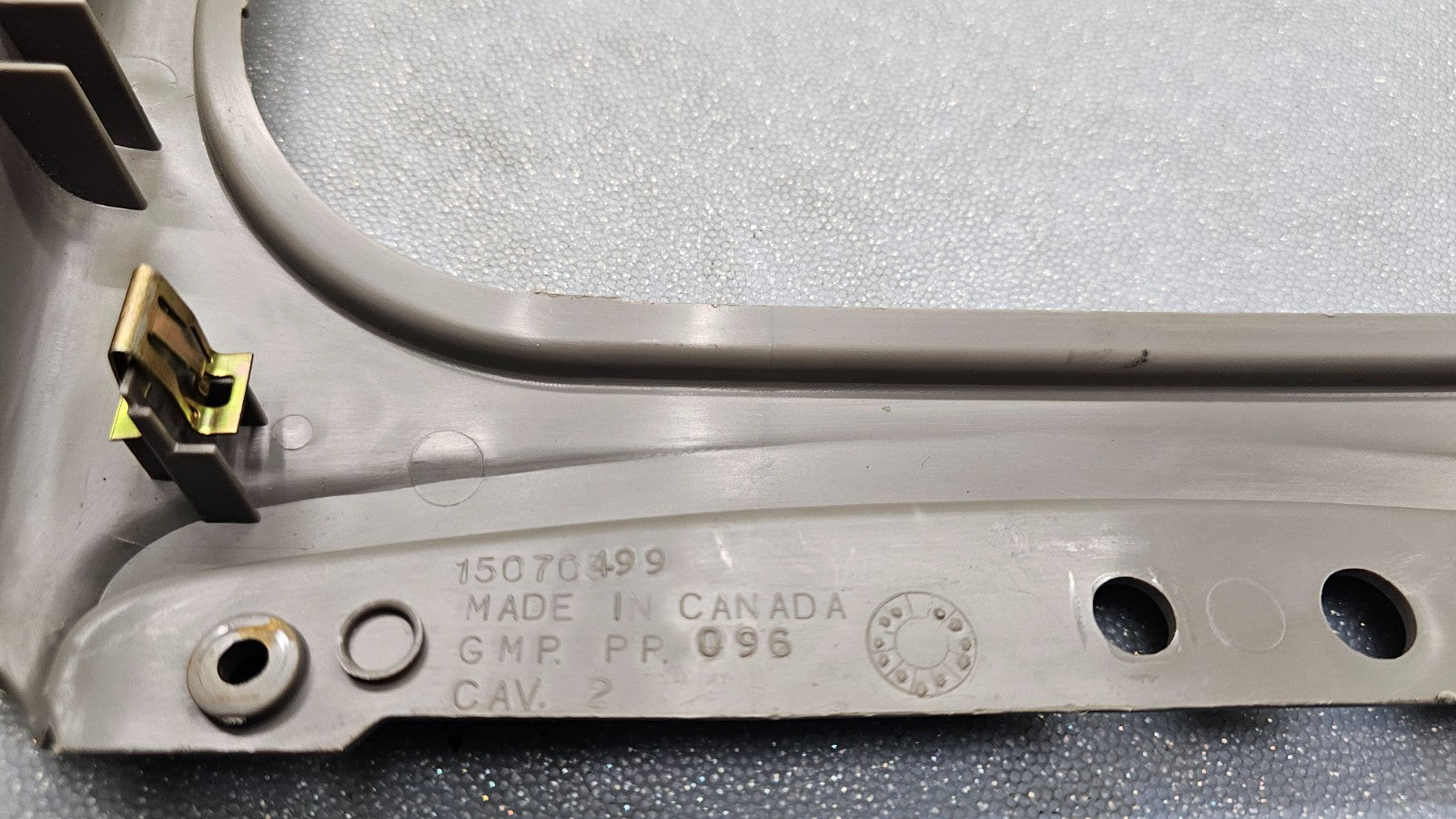 🔥03-06 CHEVY GMC SILVERADO SIERRA Console Cup Holder Bezel Med Neutral Gray