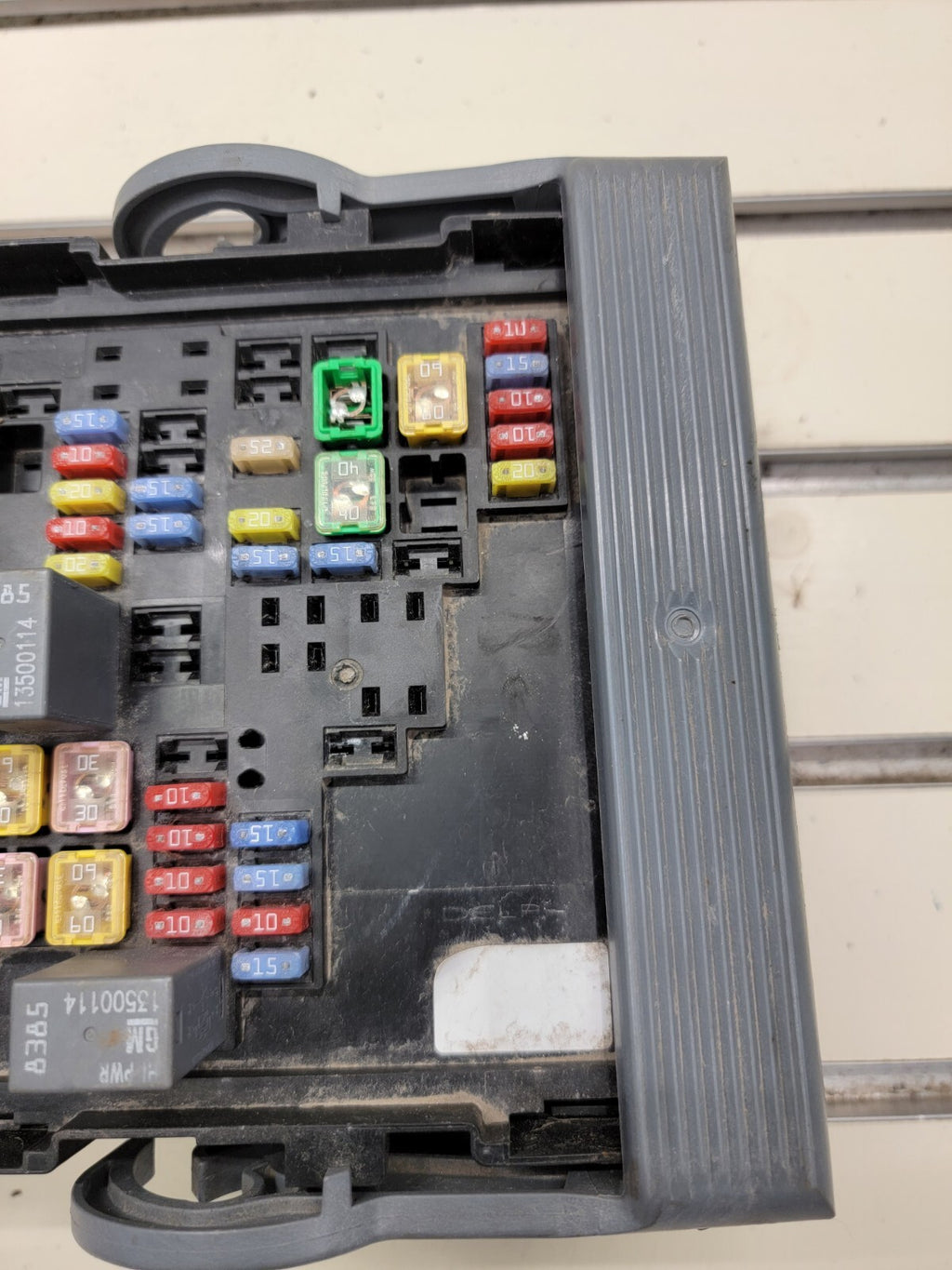🔥 2007-2009 Tahoe Suburban Yukon Fuse Box Module A215 gray grey
