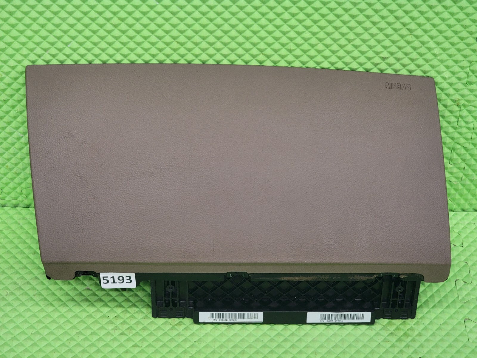 🔥06-08 BMW E65 E66 750i 760 OEM  Front Right Lower Knee Bag Glovebox - Tan