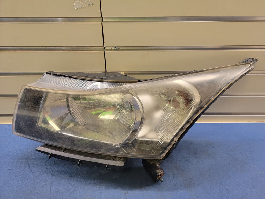 🔥2011 - 2016 Chevrolet Cruze Headlight Driver Left LH Halogen OEM 3943