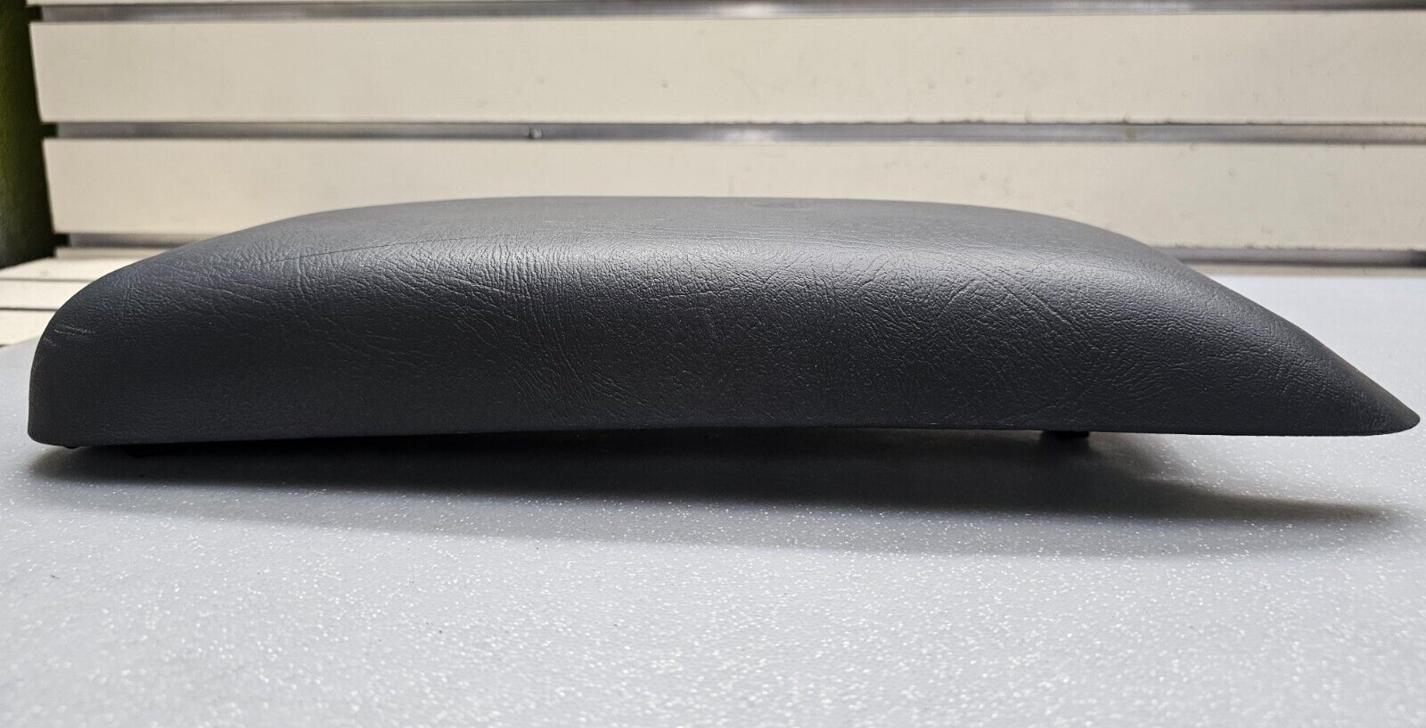 🔥94-97 Blazer Jimmy Sonoma S10 Bravada Armrest Center Console Lid Top Pad Black