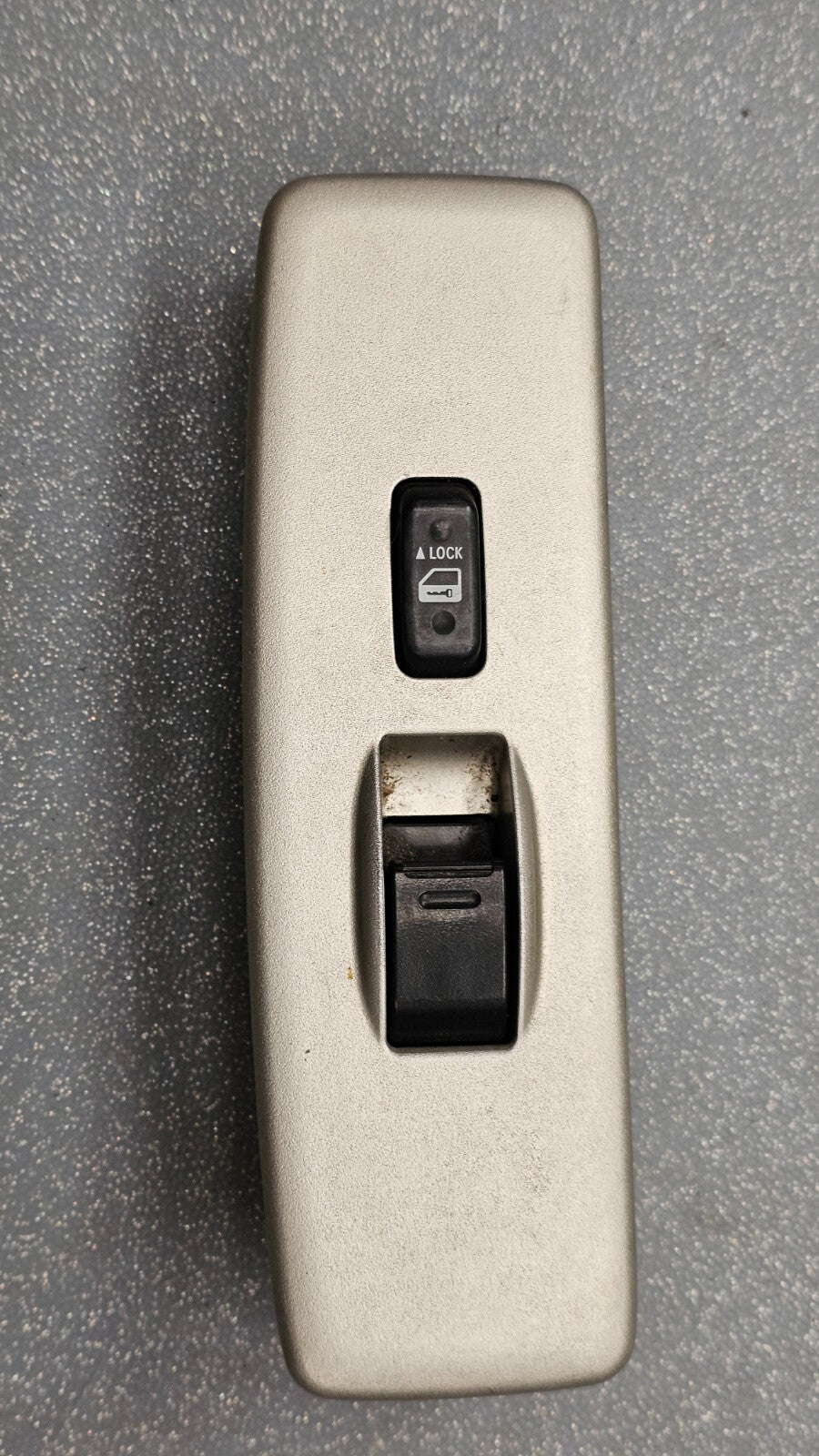 🔥02-06 Toyota Camry Scion XB Right Passenger Power Window Switch Silver OEM
