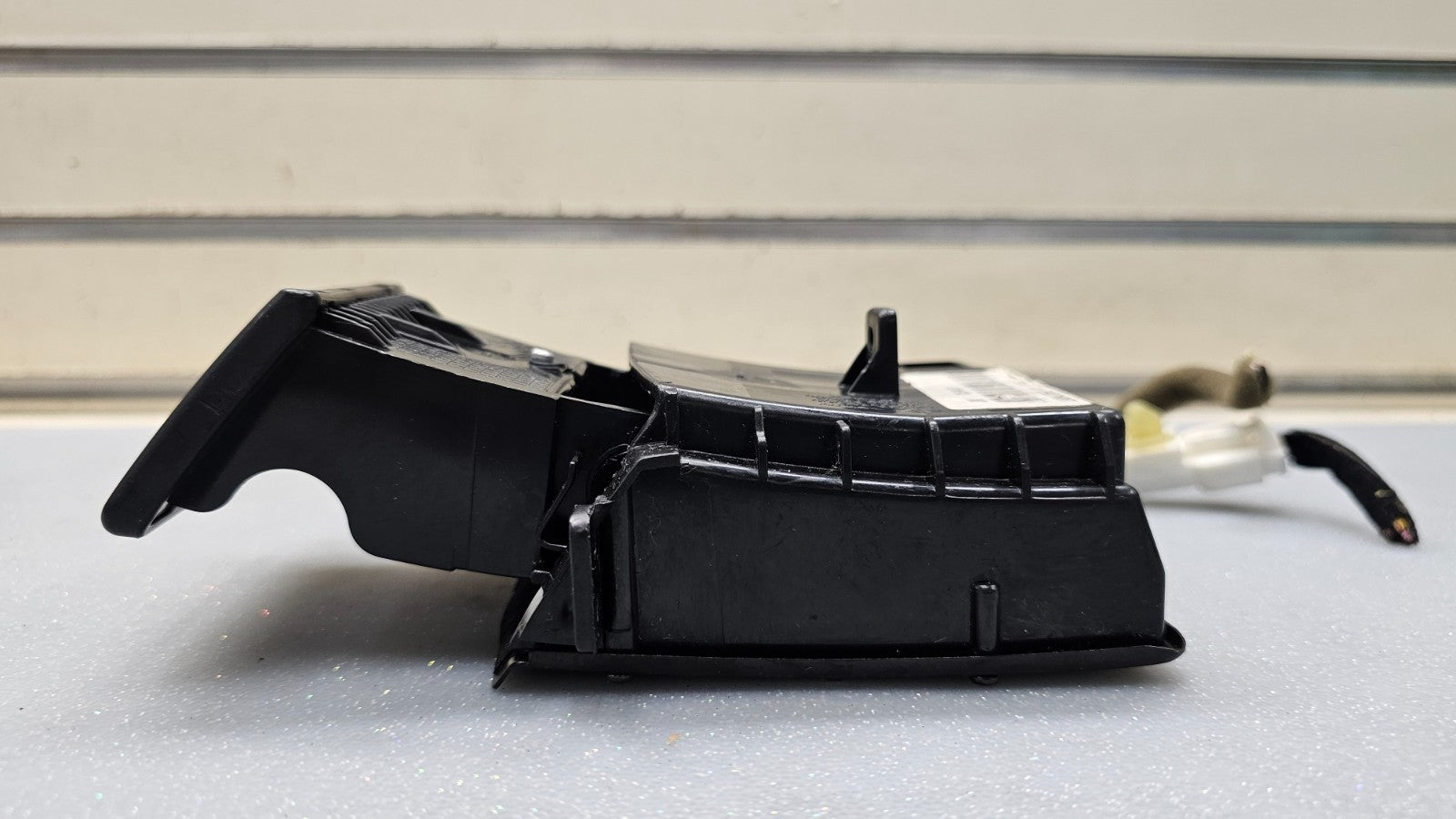 🔥07-08 HYUNDAI SONATA CENTER FLOOR DASH CONSOLE ASHTRAY ASH TRAY BLACK OEM