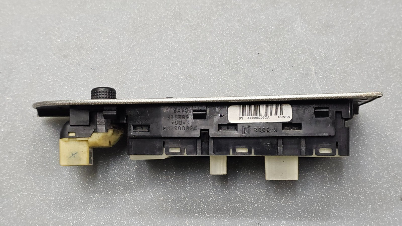 🔥05-10 Grand Cherokee Commander Left Diver Master Power Window Switch Silver