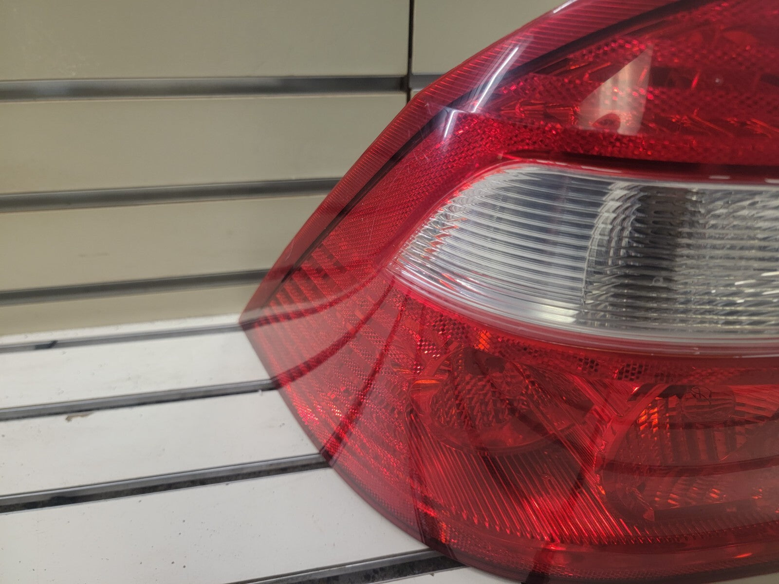 🔥2005-2007 Ford Five Hundred Tail Light taillight lamp left driver side