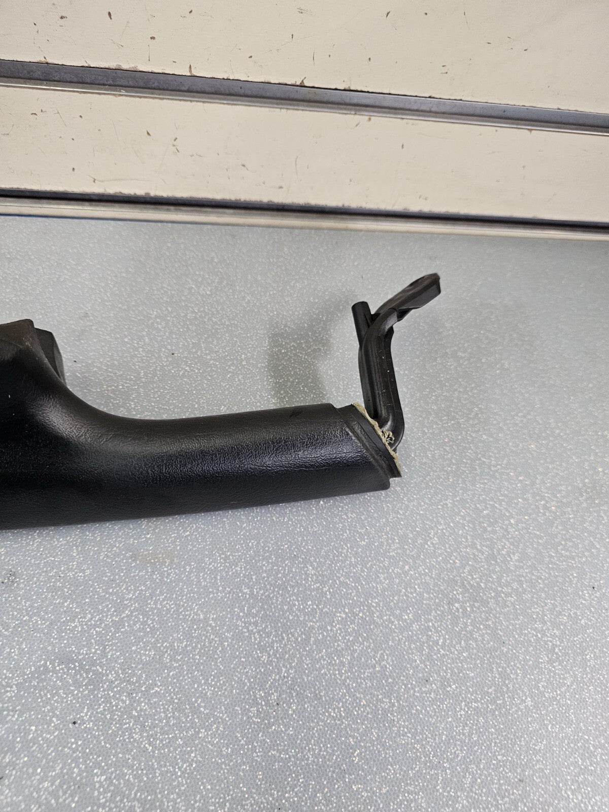 🔥02-09 TRAILBLAZER Door Panel ARMREST Pull Handle FrontRIGHT Passenger BLACK H4
