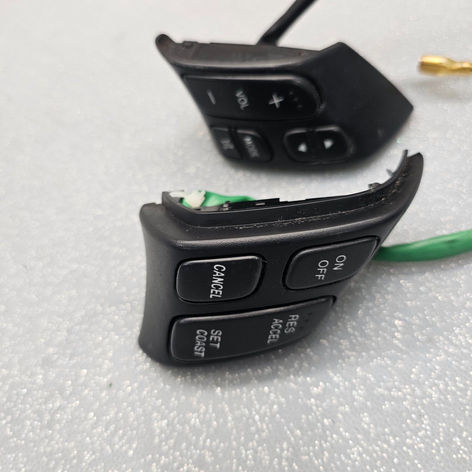 🔥2004-2009 MAZDA 3 STEERING  WHEEL AUDIO RADIO CRUISE CONTROL SWITCH OEM