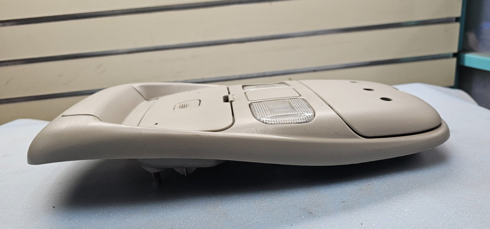 🔥98-02 DODGE RAM 1500 2500 3500 Overhead Console Dome Light Tan OEM