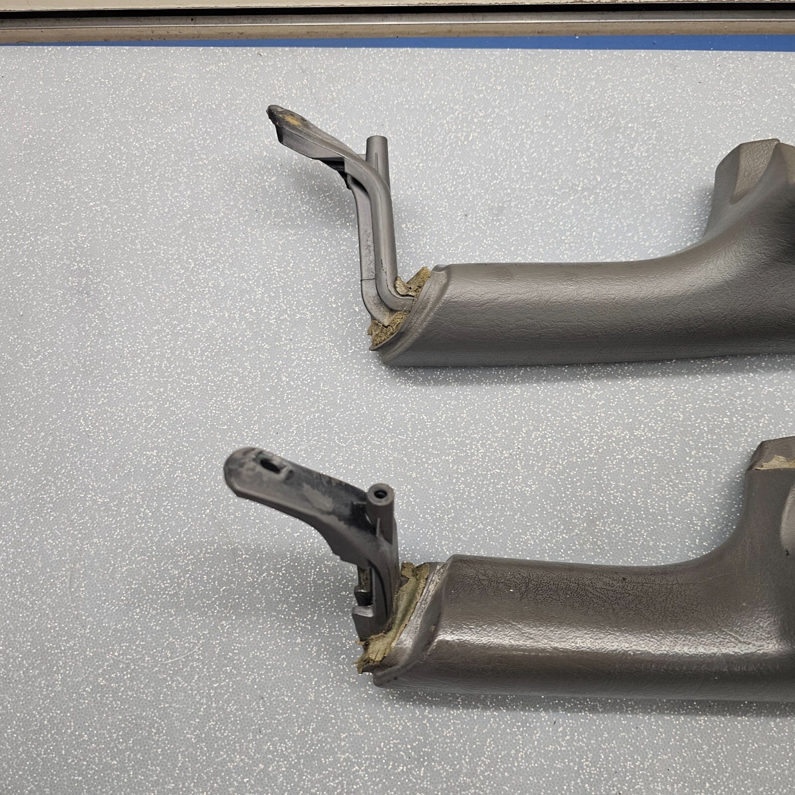 🔥02-09 TRAILBLAZER Door Panel ARMREST Pull Handle LEFT & RIGHT Set 2 GRAY H4