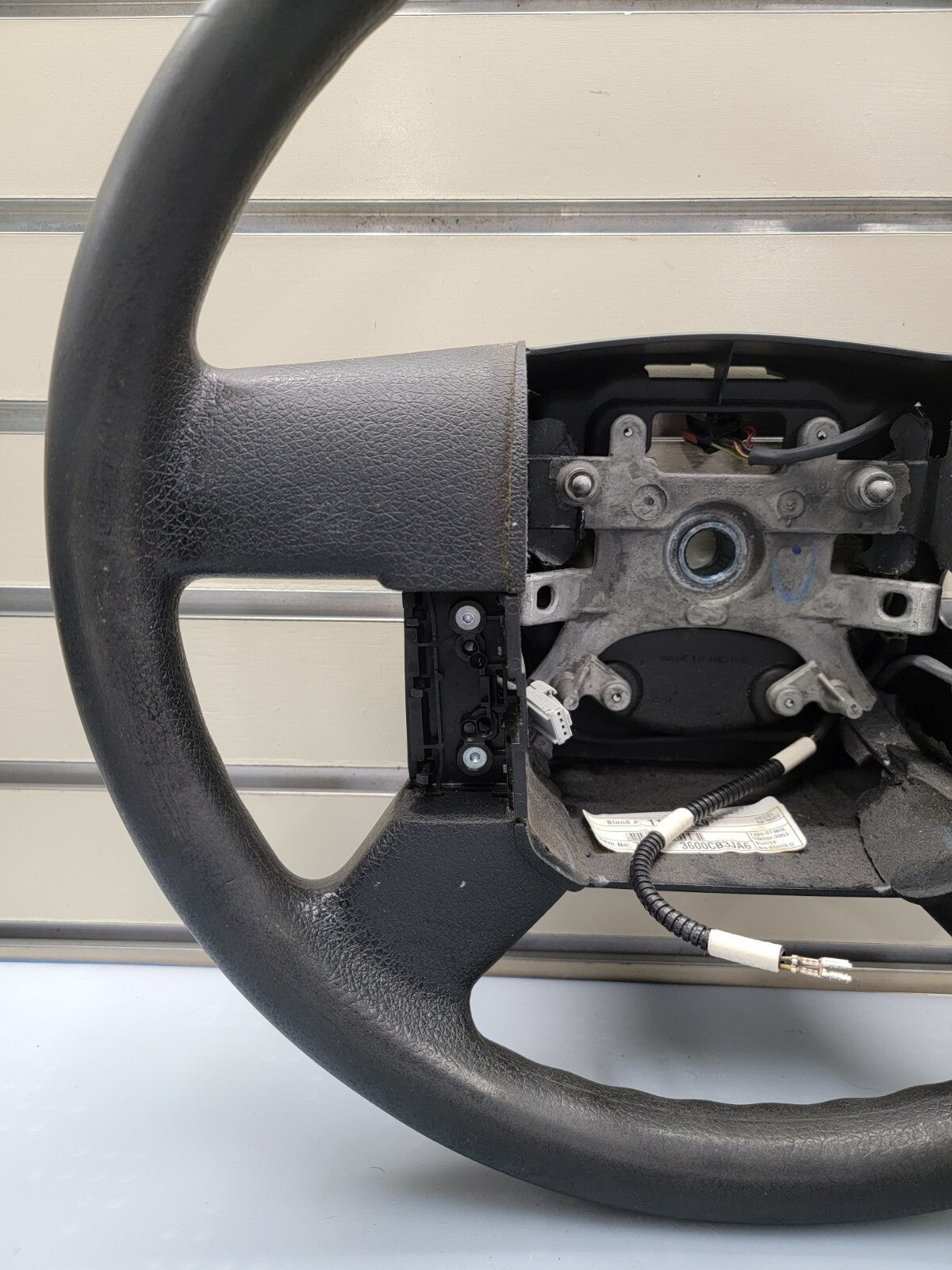 🔥2004-2008 Ford F-150 Wrapped Steering Wheel OEM Black