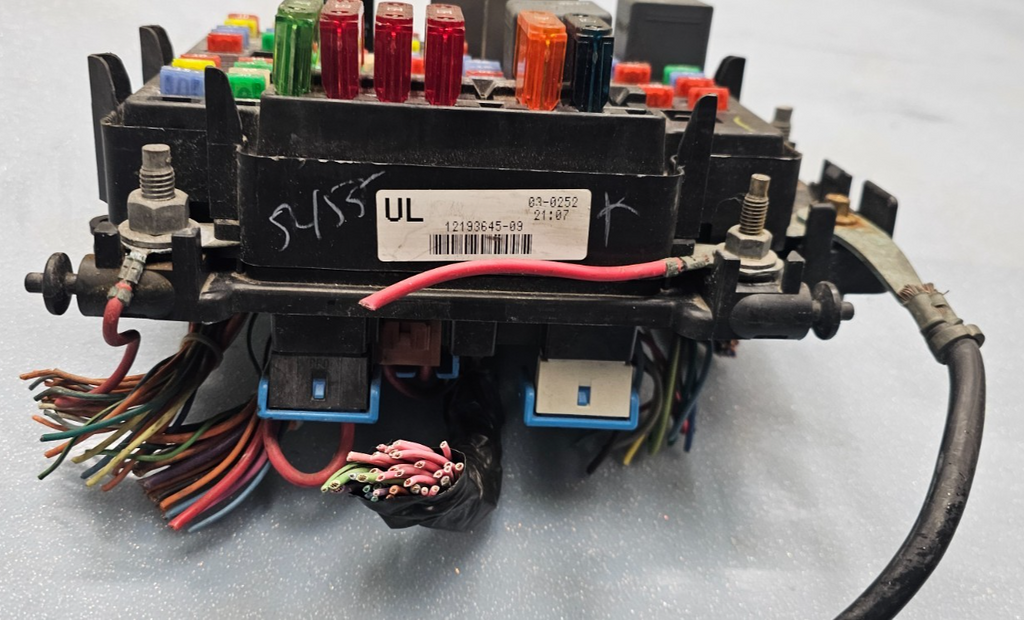 🔥99-02 Silverado Sierra Fuse Box Relay Junction Engine Integrated Power Module