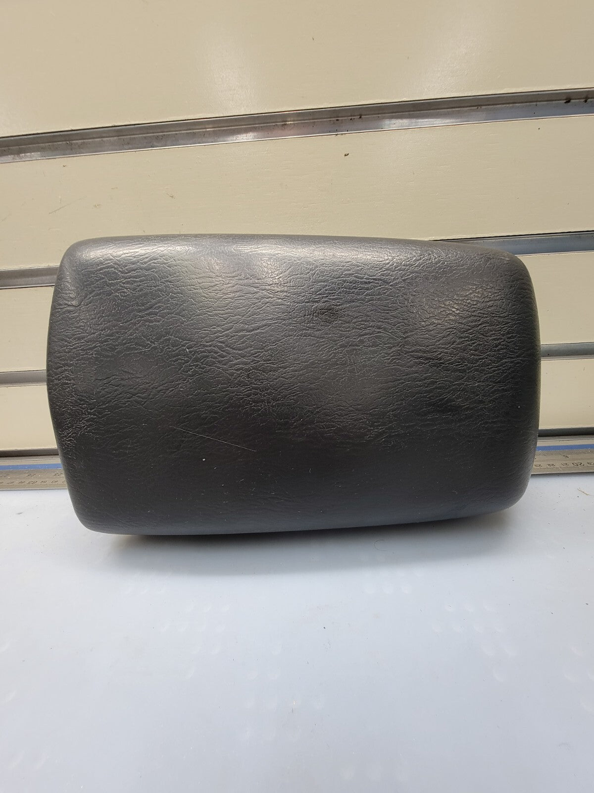 🔥2002-2007 Jeep Liberty Center Console Arm Rest Lid Black OEM