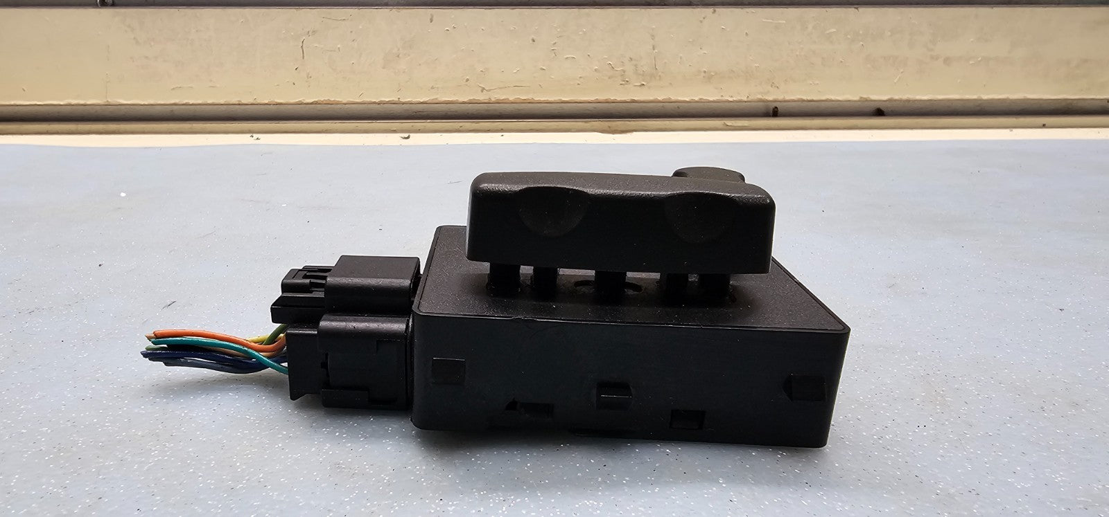 🔥02-08 Envoy Trailblazer Rainier Left Driver Power Seat Switch