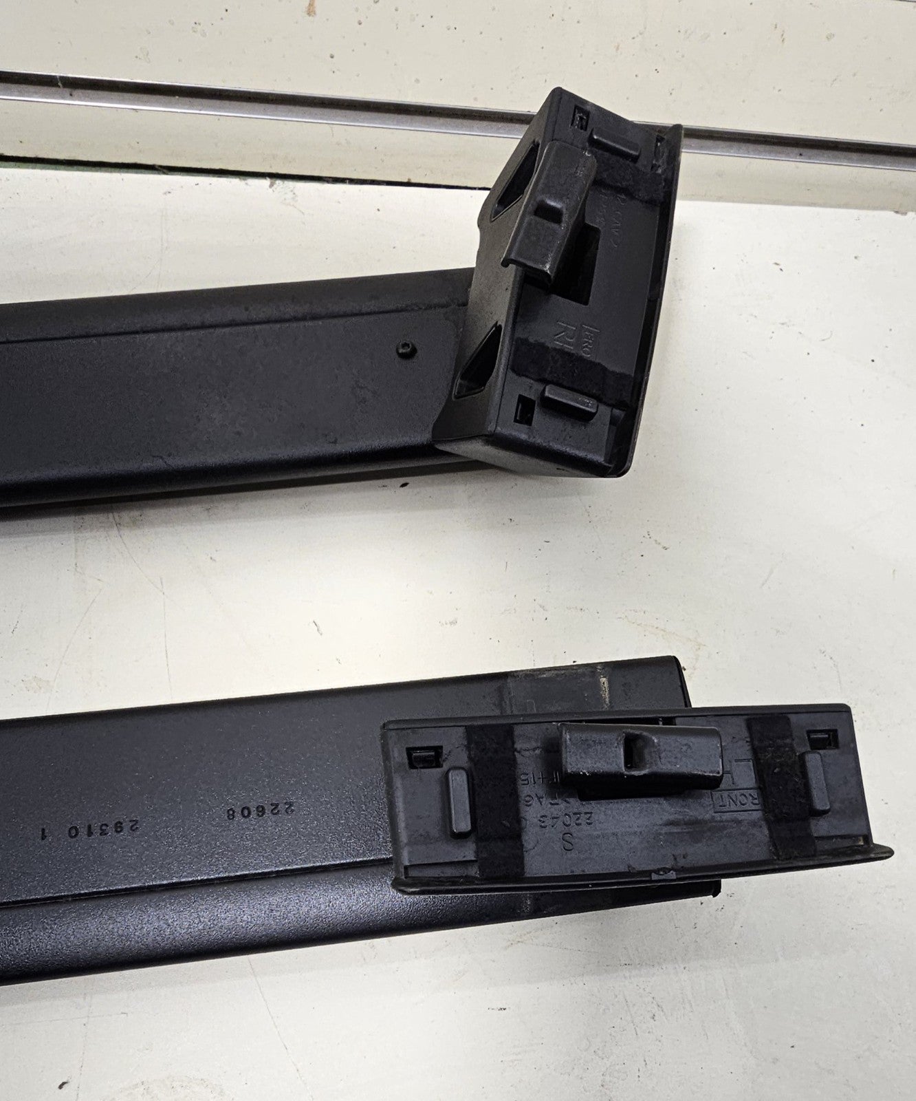 🔥06-10 Jeep Commander Luggage Pair Set of Roof Rack Cross Bars Rails Mopar OEM