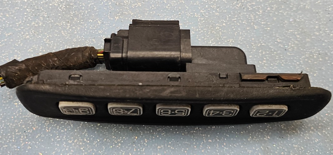 🔥05-12 Edge Escape Milan Mariner Left Driver Door Keyless Entry Number Keypad
