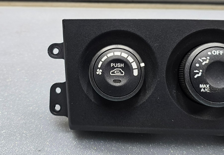 07-09 Kia Sorento LX Dash AC Heater Climate Temperature Control Air Conditioner