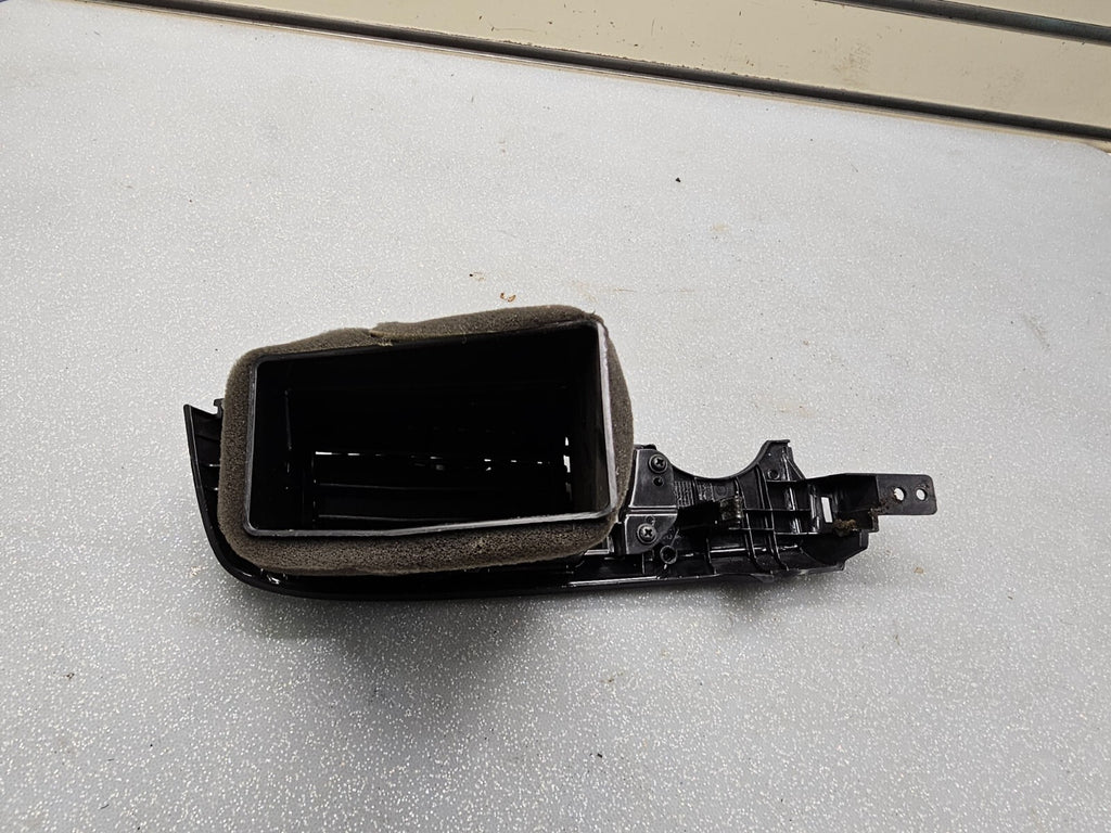 06-12 Kia Sedona Carnival Front Right Passenger Dash AC Air Vent Assembly Black