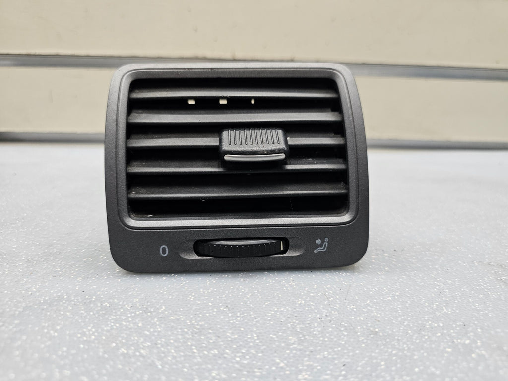 🔥05-10 VOLKSWAGEN JETTA FRONT CENTER DASH RIGHT PASSENGER AIR VENT HEATER GRAY