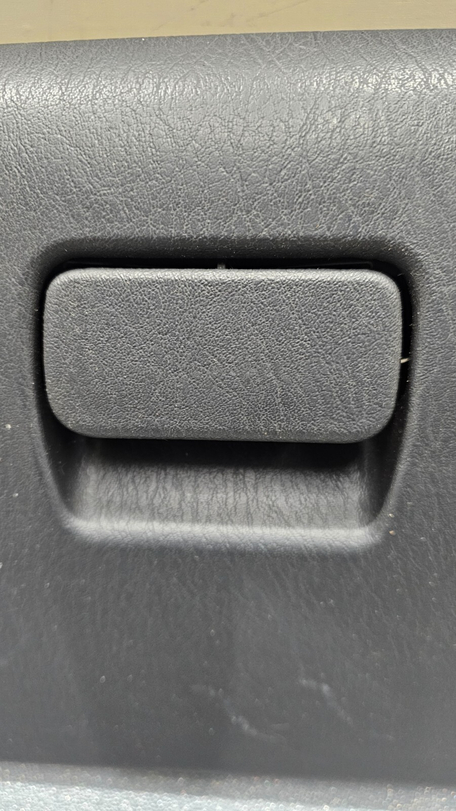 🔥99-04 Grand Cherokee WJ Dash Glove Box Assembly storage Compartment Black