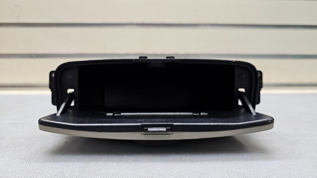 🔥06-08 Hyundai Sonata Center Console Lid Ashtray OEM