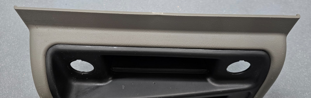 🔥03-06 SILVERADO SIERRA CENTER CONSOLE STORAGE BEZEL ASH TRAY LT TAN/BLACK OEM