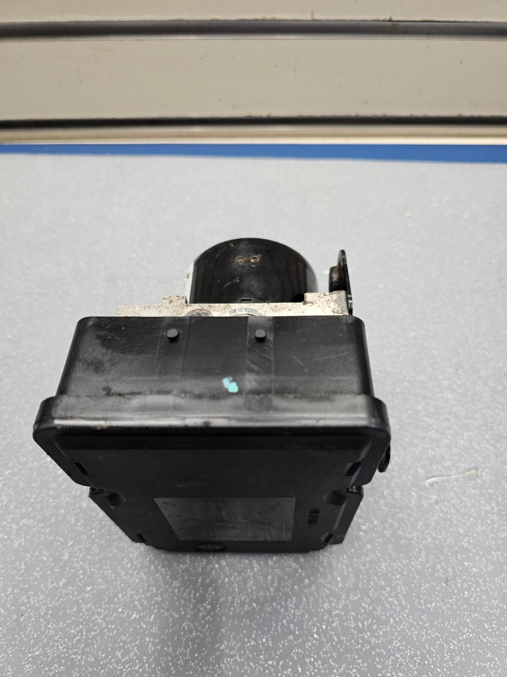 2011 Ford Fiesta ABS Anti-Lock Brake Pump Motor Actuator Control Module Assembly